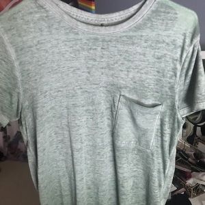 Super comfy green tee